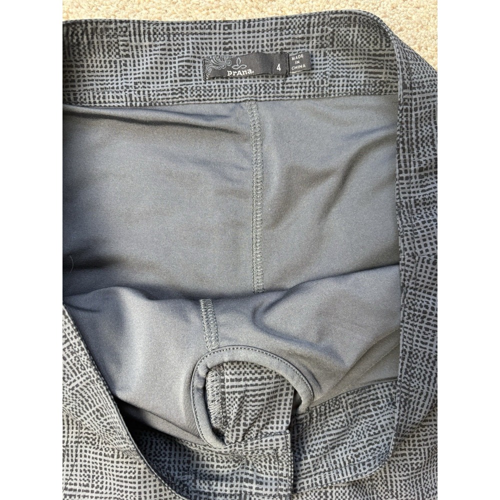 prAna Women's Athletic Skort Size 4 Geometric Pattern Gray Stretch Pockets - Picture 2 of 7